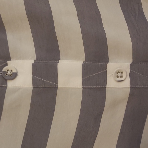 Banana Republic gray and white mock neck striped blouse size L - Picture 3 of 6